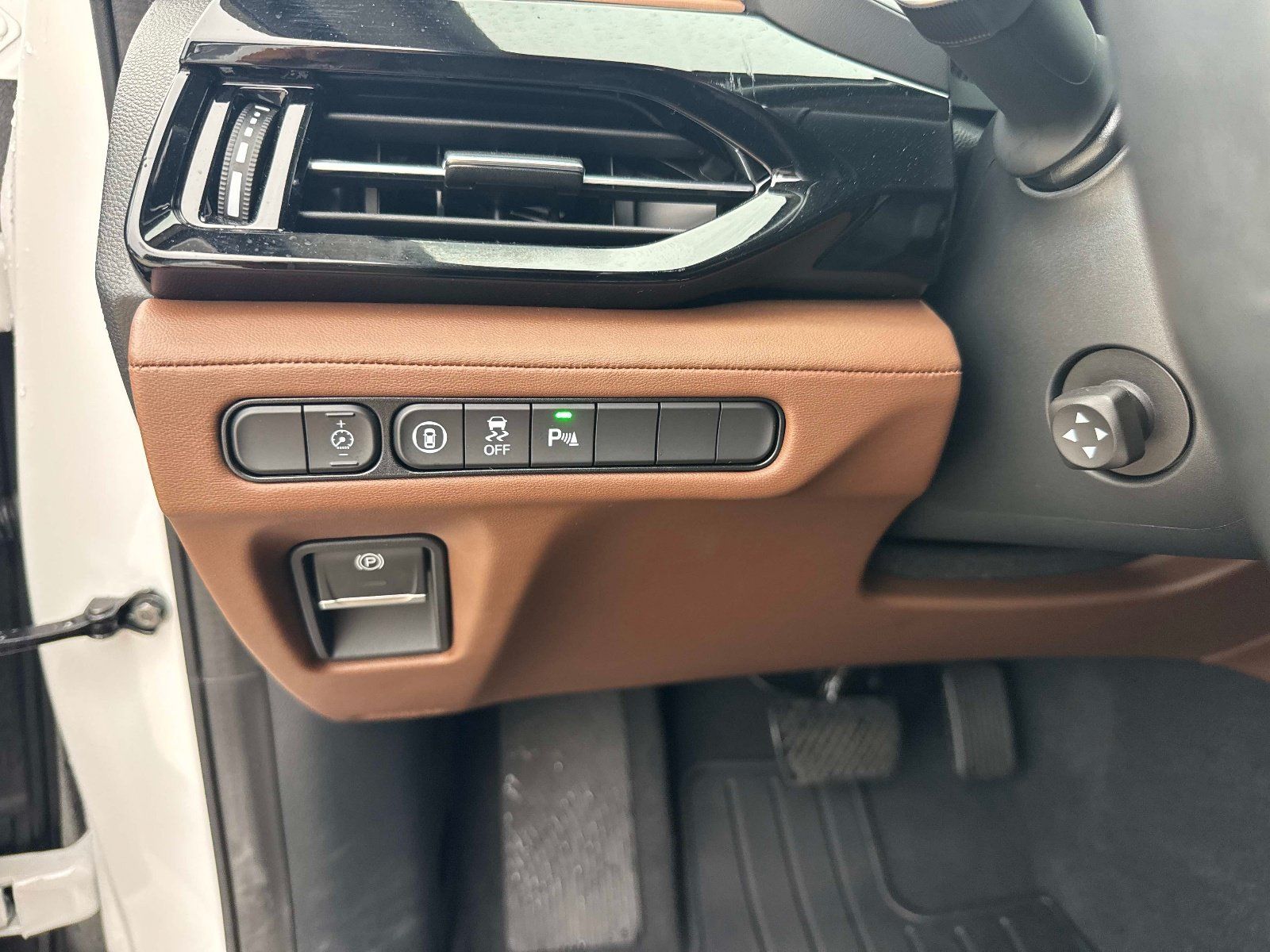 Used 2023 Acura MDX w/ Technology Package FWD image 33