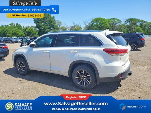 Used 2018 Toyota Highlander XLE AWD/4WD image 3