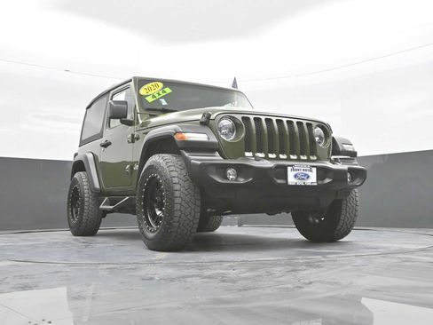 Used 2020 Jeep Wrangler Sport AWD/4WD image 31