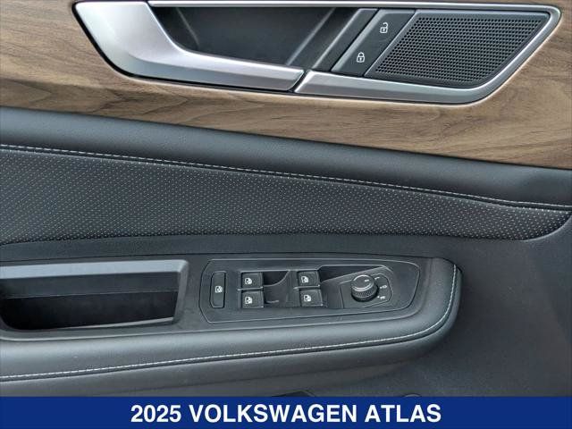 New 2025 Volkswagen Atlas SE AWD/4WD image 11