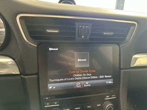 Used 2018 Porsche 911 Turbo image 16