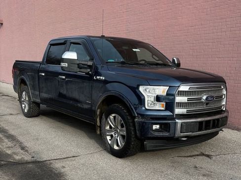 Used 2017 Ford F150 Platinum w/ Equipment Group 701A Luxury image 4