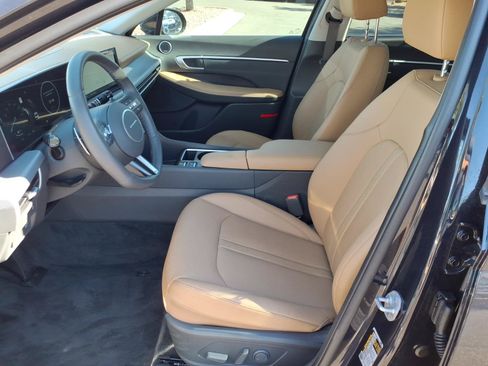 Certified 2025 Hyundai Sonata Limited FWD image 13