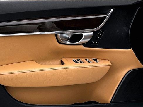 Used 2018 Volvo S90 T5 Momentum w/ Protection Package Premier image 20