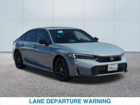 Used 2025 Honda Civic Sport image 4