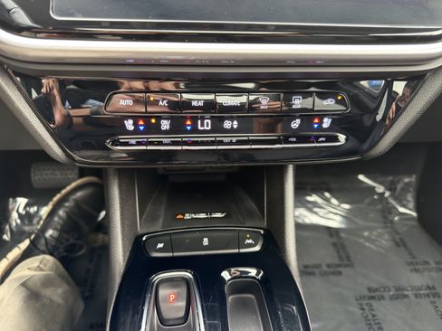 Used 2023 Chevrolet Bolt EUV Premier w/ Sun & Sound Package FWD image 30