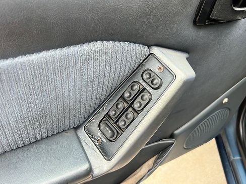 Used 1989 Ford Mustang LX RWD image 26