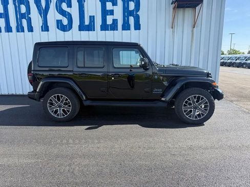 Used 2024 Jeep Wrangler High Altitude AWD/4WD image 9
