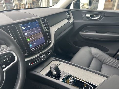 Certified 2025 Volvo XC60 B5 Plus AWD/4WD image 18