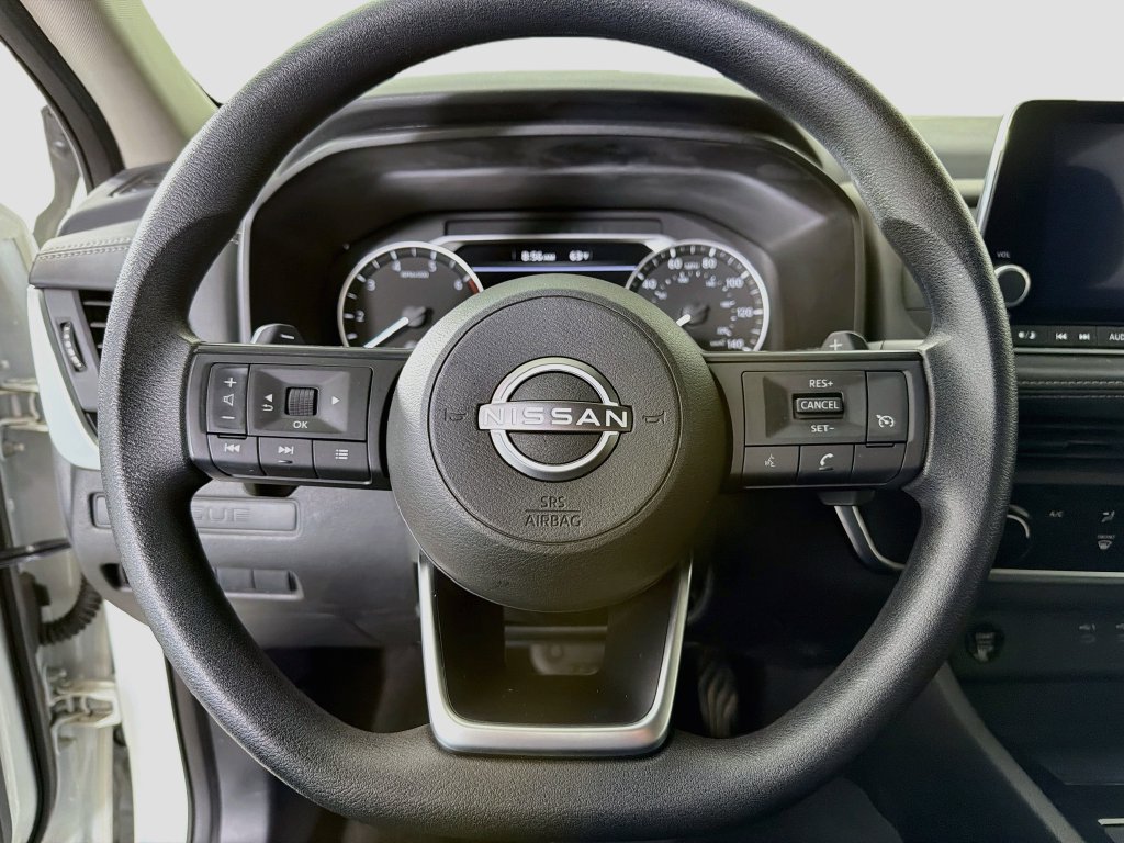 Used 2024 Nissan Rogue S FWD image 15