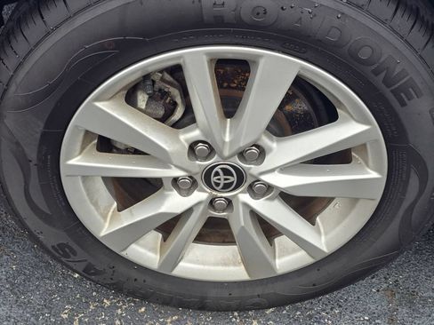 Used 2025 Toyota Camry LE FWD image 9