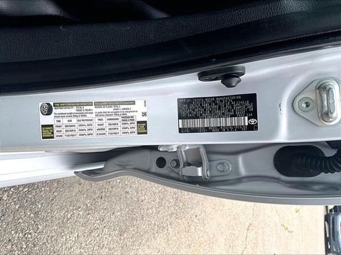Used 2024 Toyota Corolla LE FWD image 32