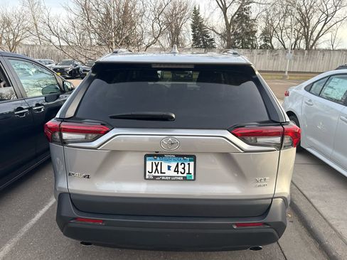 Certified 2022 Toyota RAV4 XLE w/ Convenience Package image 4