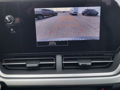 New 2026 Chevrolet Trax RS image 18