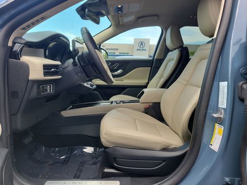 Used 2026 Lincoln Corsair Premiere AWD/4WD image 15