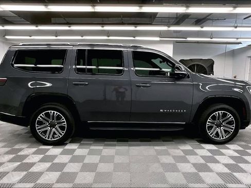 Used 2023 Jeep Wagoneer 4WD w/ Premium Group I image 14