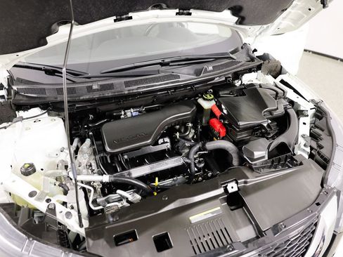 Used 2021 Nissan Rogue Sport SV image 13