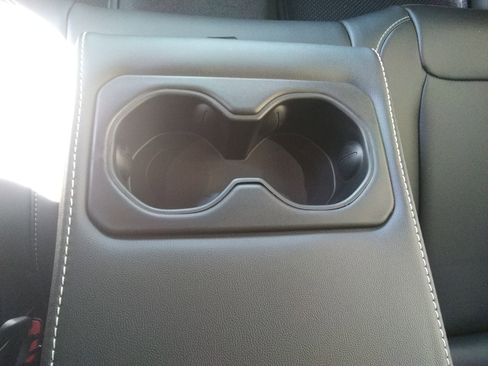 New 2026 Jeep Grand Cherokee Limited AWD/4WD image 11