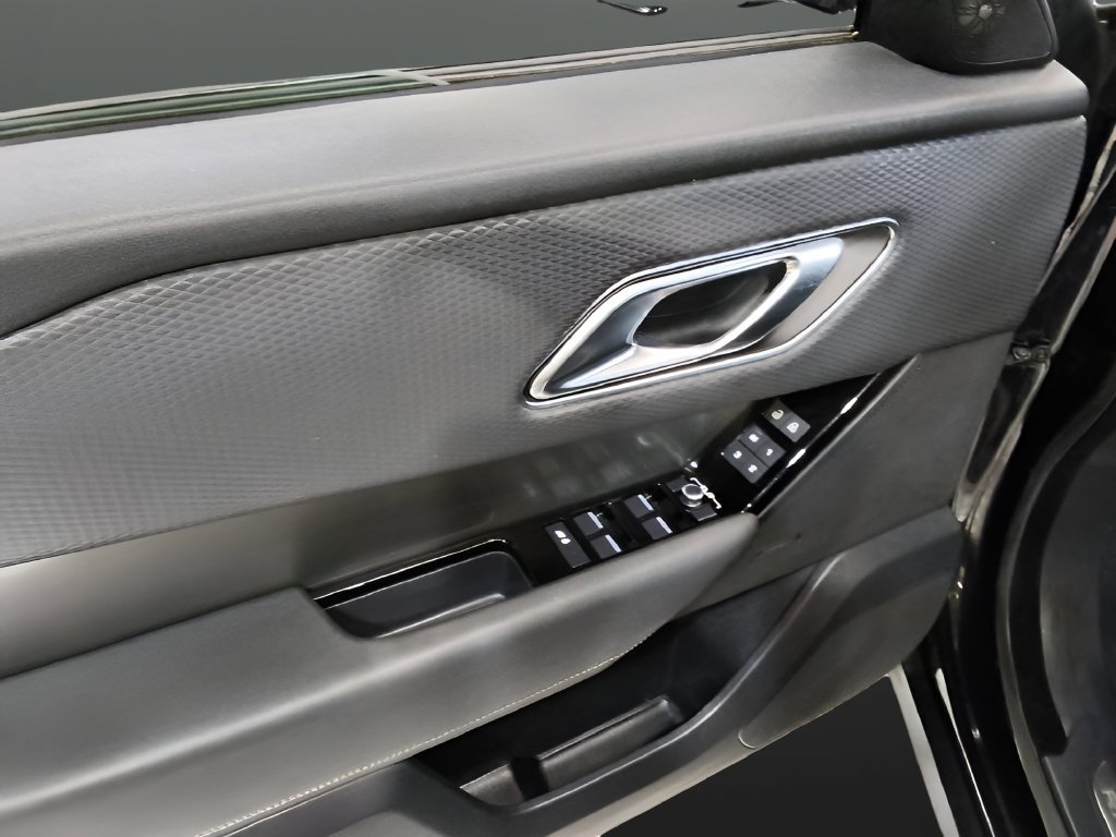 Used 2022 Land Rover Range Rover Velar S AWD/4WD image 10