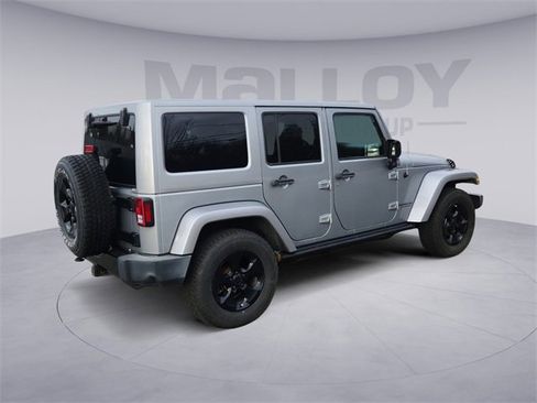 Used 2015 Jeep Wrangler Unlimited Sahara image 5
