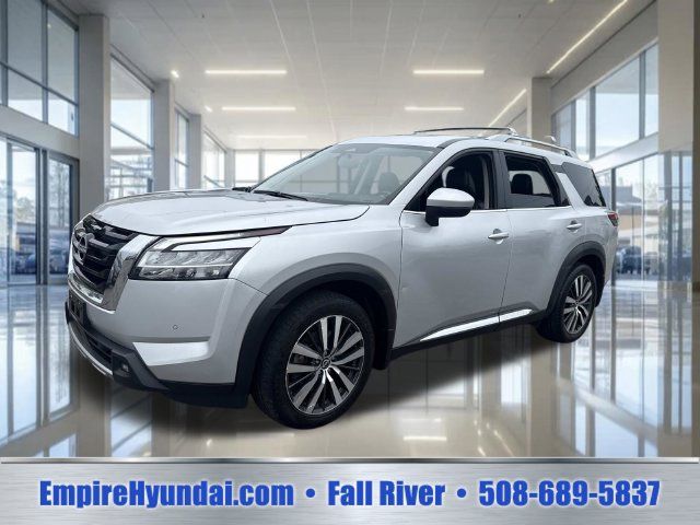 Used 2022 Nissan Pathfinder Platinum w/ Lighting Package (N92) AWD/4WD 360° Tour