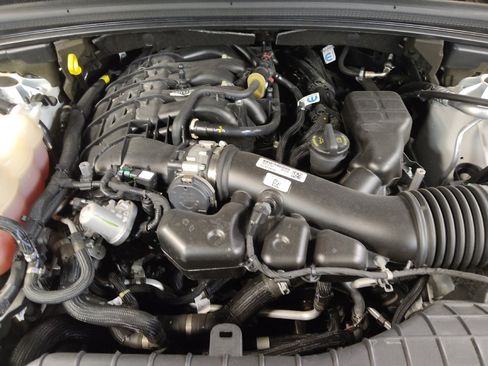 Used 2023 Jeep Grand Cherokee Laredo RWD image 30