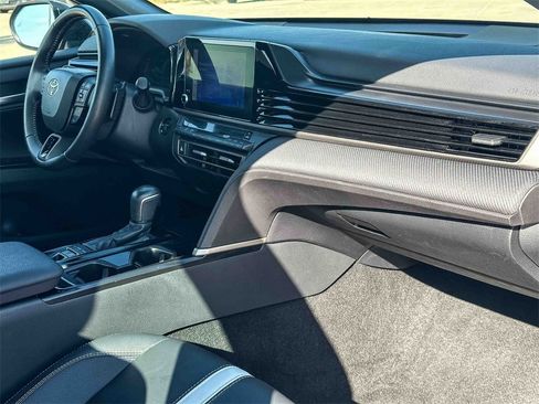 Used 2025 Toyota Camry SE image 20