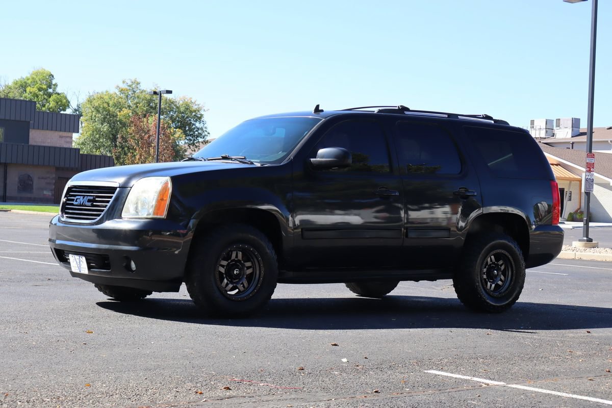 Used 2011 GMC Yukon SLT w/ SLT-2 Equipment Package AWD/4WD image 11