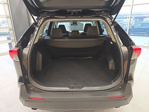 Used 2025 Toyota RAV4 XLE image 28