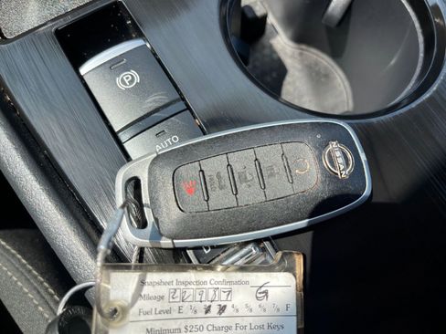 Used 2025 Nissan Rogue SV FWD image 27