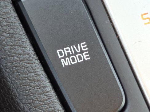 Used 2023 Kia Forte LXS image 8