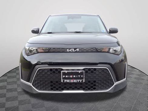 Used 2025 Kia Soul LX w/ LX Technology Package FWD image 5