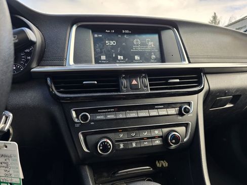 Used 2020 Kia Optima LX image 4