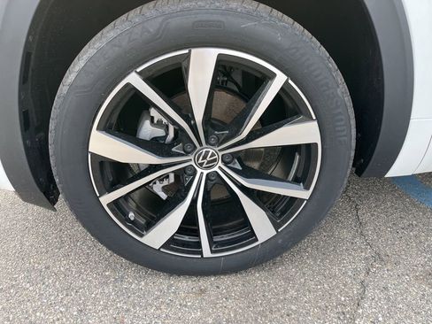 New 2026 Volkswagen Atlas Cross Sport SEL Premium R-Line image 20