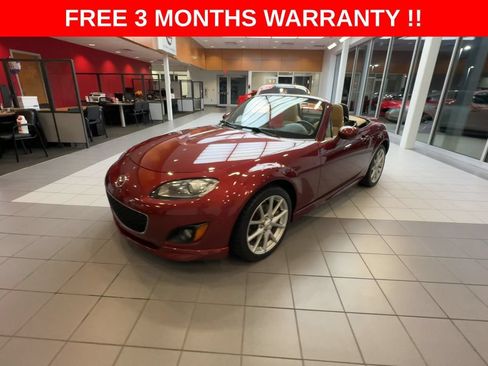 Used 2010 MAZDA MX-5 Miata Grand Touring w/ Premium Pkg RWD image 4
