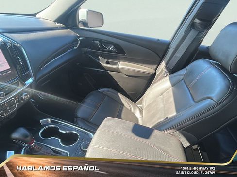 Used 2023 Chevrolet Traverse RS image 23
