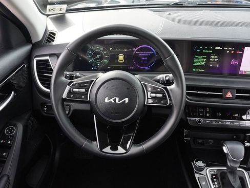 Used 2024 Kia Seltos EX AWD/4WD image 39