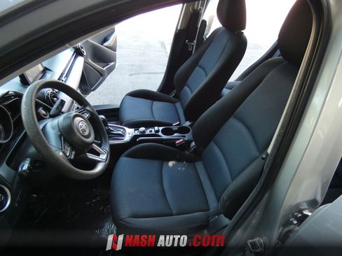Used 2019 Toyota Yaris LE FWD image 45
