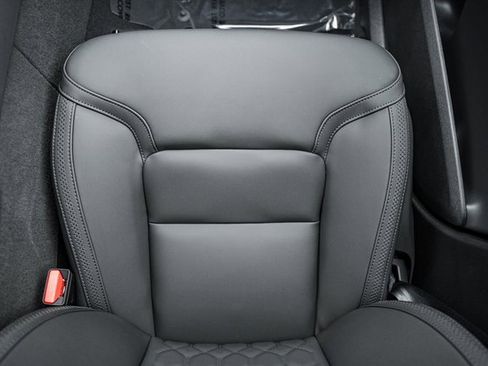 New 2026 Volvo XC90 B6 Plus w/ Protection Package Premier image 28