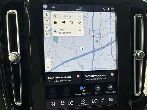 New 2026 Volvo XC40 B5 Ultra w/ Protection Package Premier AWD/4WD image 13