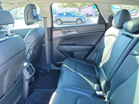 Used 2024 Kia Sportage SX image 13