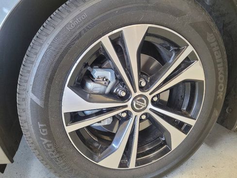 Used 2023 Nissan Sentra SV image 31