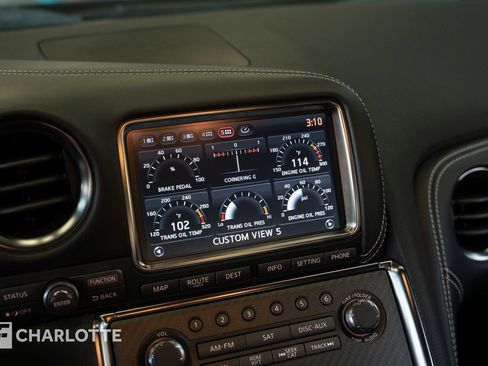 Used 2015 Nissan GT-R Premium image 21
