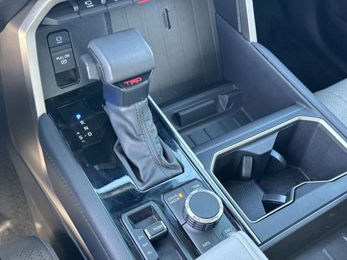 Used 2024 Toyota Tundra Limited image 25