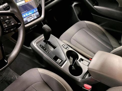 Used 2025 Subaru Crosstrek 2.0i Premium image 17