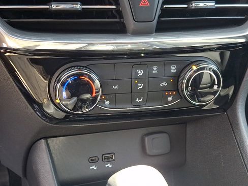 Used 2026 Buick Encore GX Sport Touring w/ Comfort Package FWD image 15