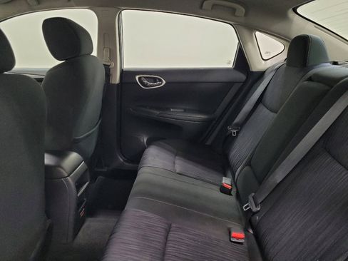 Used 2019 Nissan Sentra SV FWD image 18