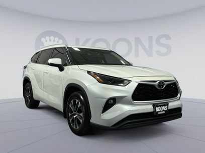 Used 2022 Toyota Highlander XLE