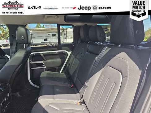 Used 2020 Land Rover Defender 110 SE AWD/4WD image 21