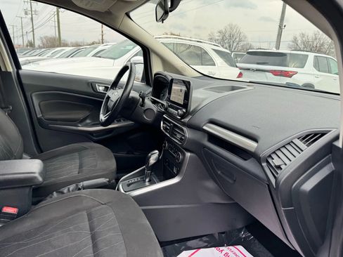Used 2018 Ford EcoSport SE image 5